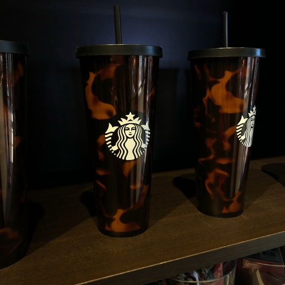 Meet your Posher, Stefani - Picture 1 of 1